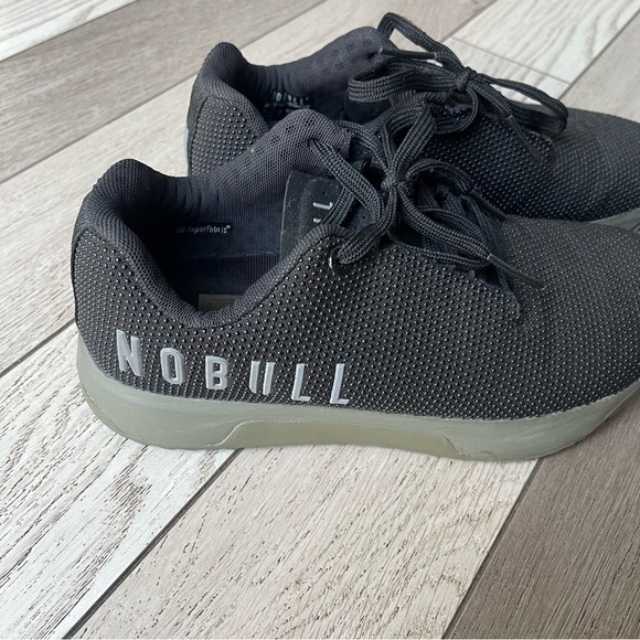 NOBULL Men\'s Black and Gray Athletic Shoes
